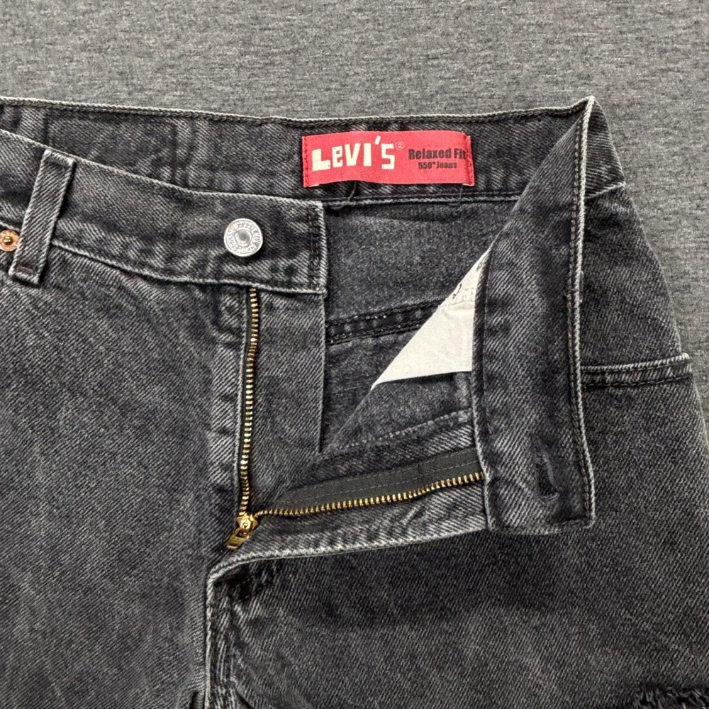 Levis Denim Shorts Womens 26 Cutoff Frayed Hem Distressed Black 550 Relaxed Fit - Picture 8 of 10